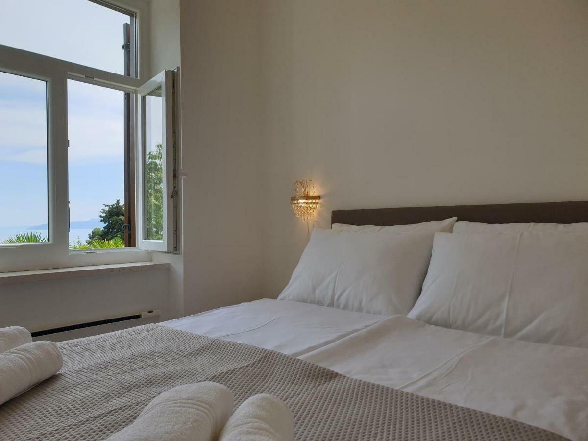 Alex - Sea View Apartament
